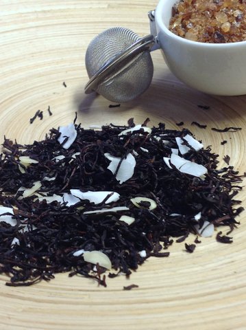 2566 Schwarzer Tee Kokos Makrone